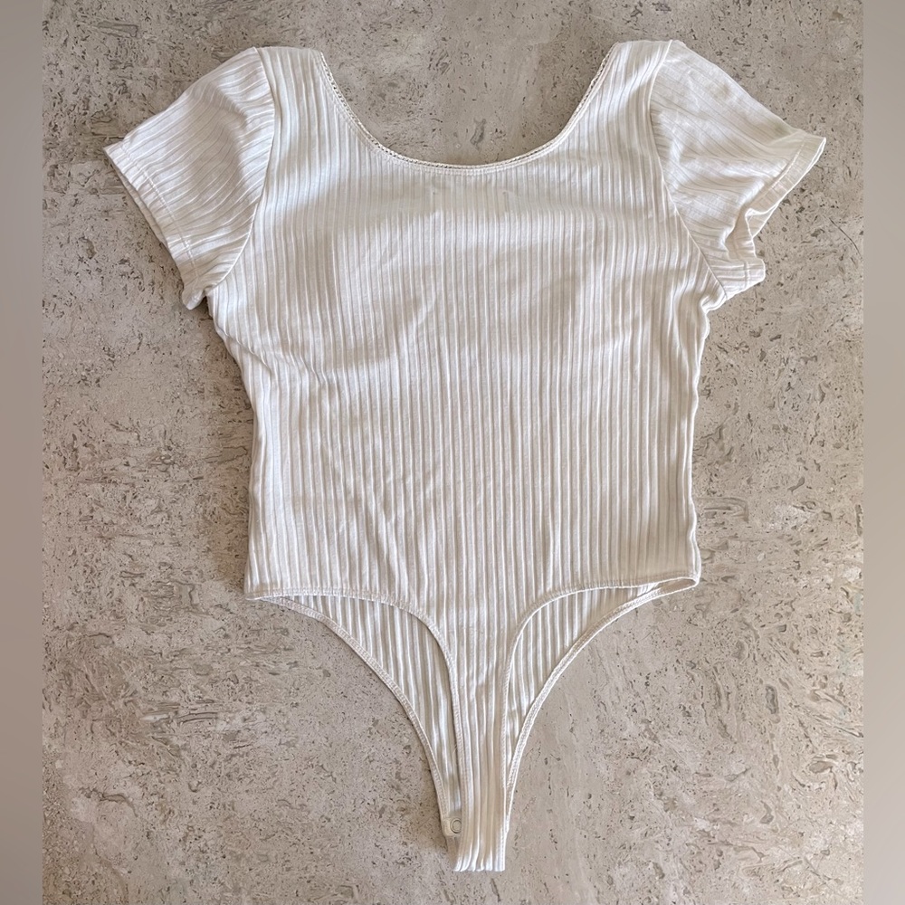 CAPULET Ribbed Bodysuit - Picture 2 of 4